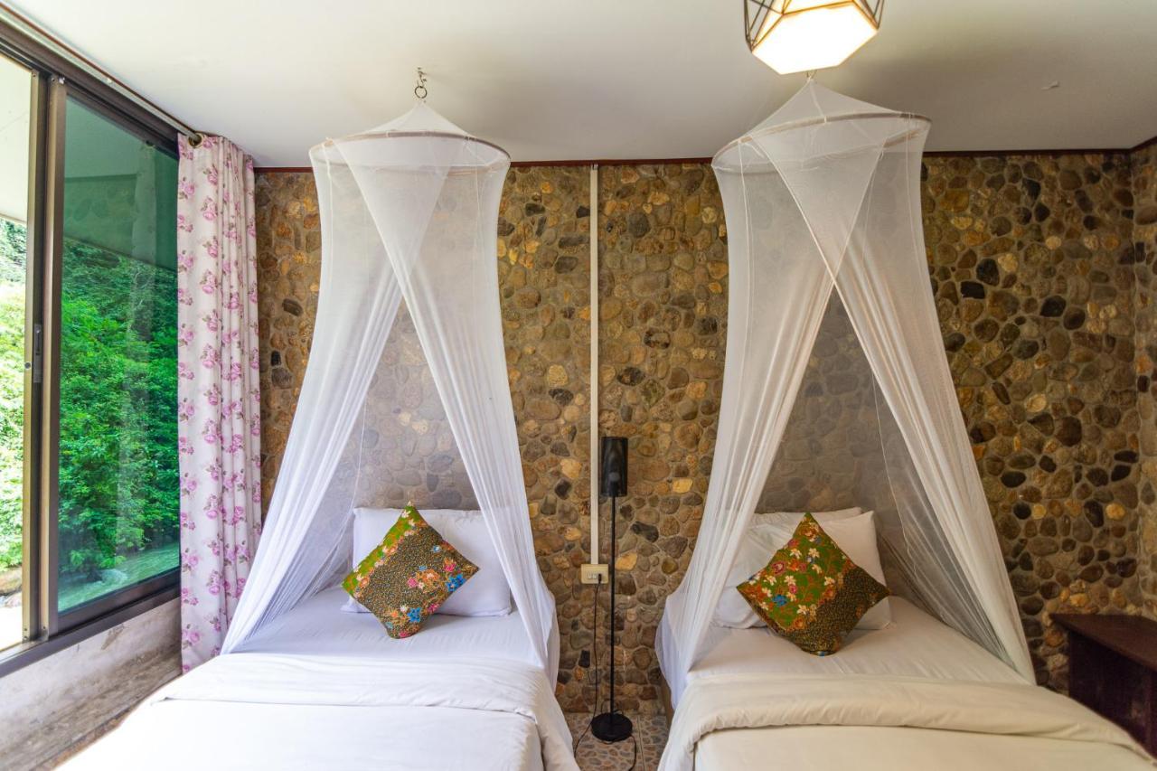 Thansila Resort Ranong Ngoại thất bức ảnh